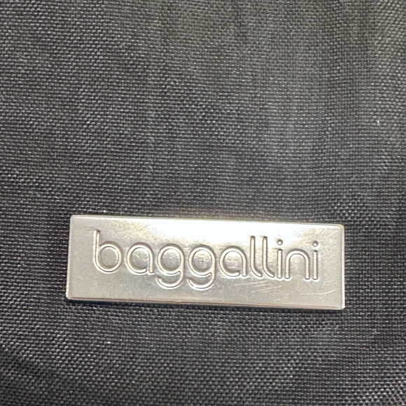 Baggallini Travel Backpack with laptop sleeve - Picture 5 of 14